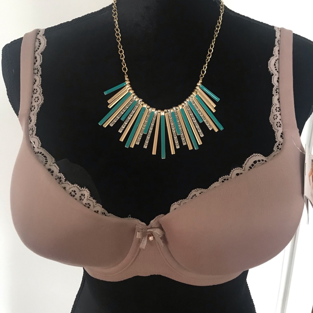 Smart and sexy brand bra 38c new with tags